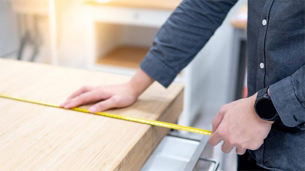 Muebles para locales comerciales: cómo atraer clientes con la decoración